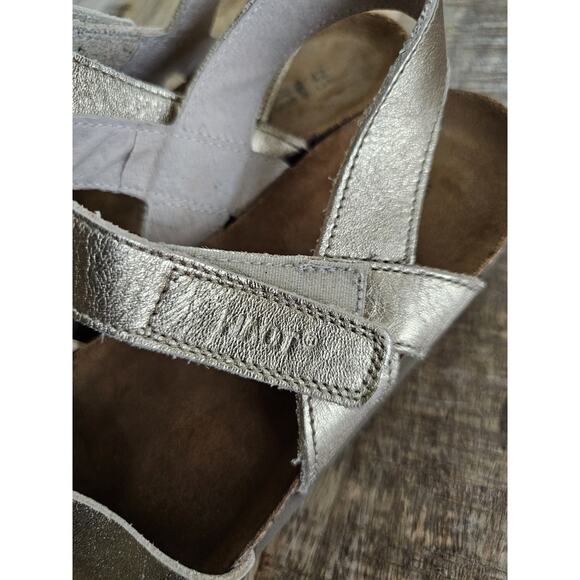 Naot Kayla Size 42 Sandals Rose Gold Metallic Leather Wedge Strappy Slingback - Picture 3 of 9